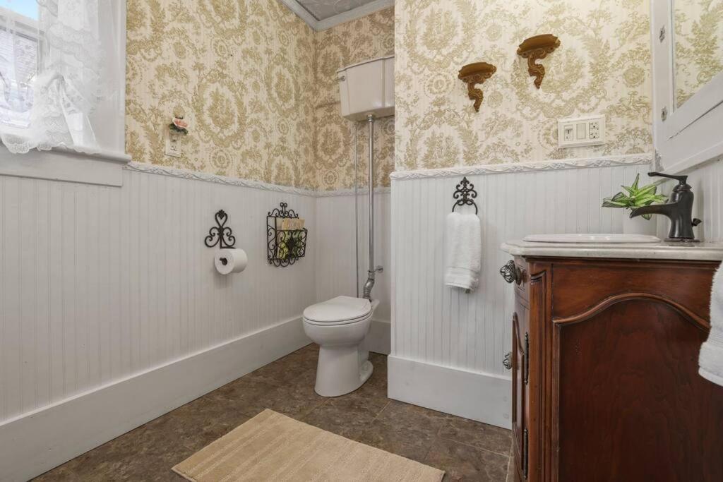 Charming Victorian Home - 2 Minutes To Downtown Lancaster Exterior foto