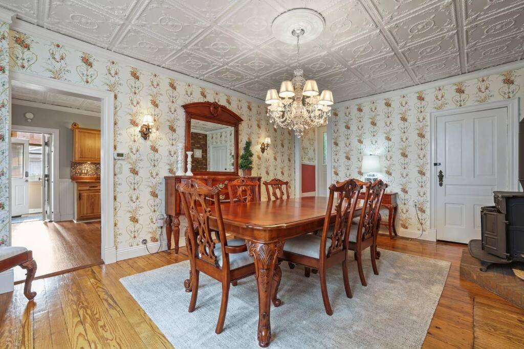 Charming Victorian Home - 2 Minutes To Downtown Lancaster Exterior foto